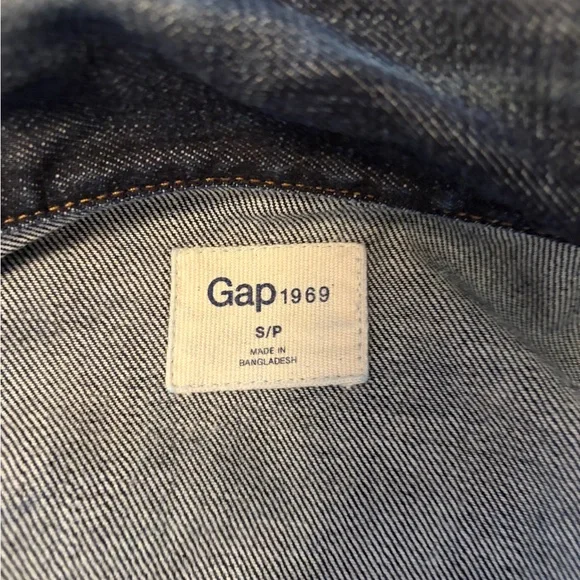 Gap Mens Trucker Jean Jacket-Three Patches on Front-Dark Indigo Color-Size Small - Picture 12 of 13